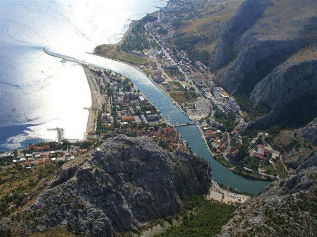 Natali Apartment Omiš Exterior foto
